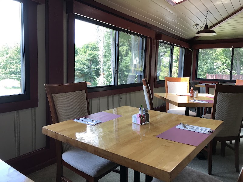 McQs Pub at Lake Lenape