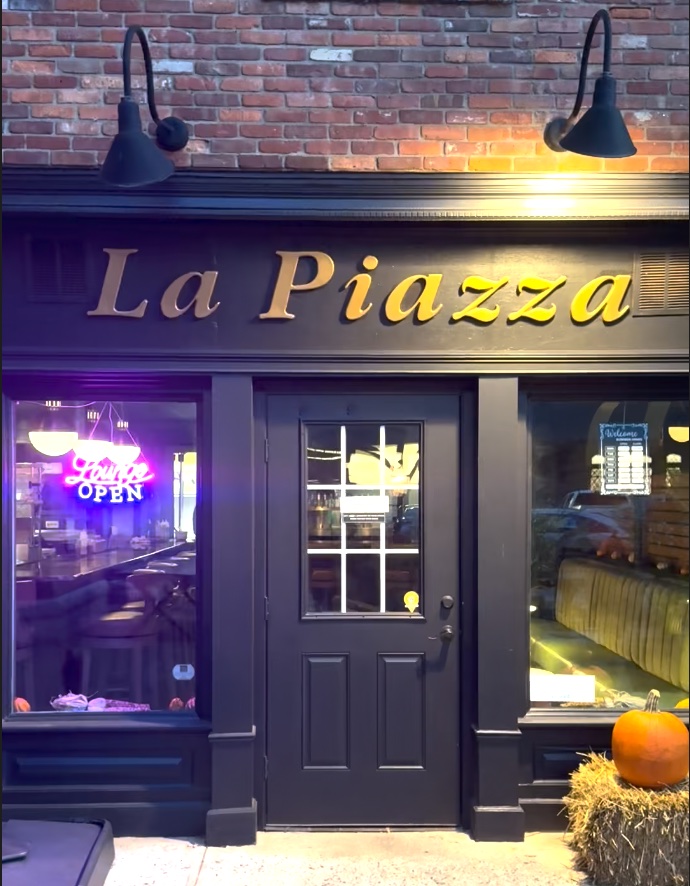 LaPiazza Lounge